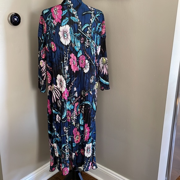 LuLaRoe floral cover up beach cover robe like new - Picture 6 of 9